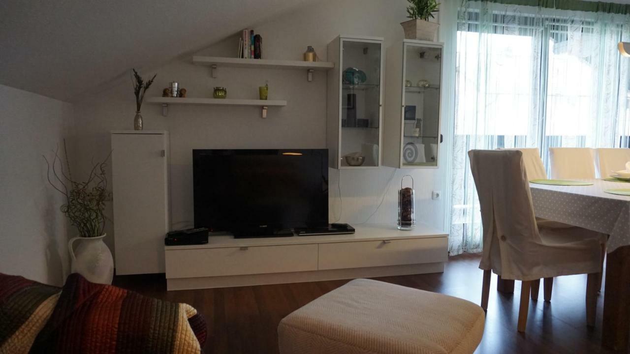 גמונדן Ferienwohnung Schicker מראה חיצוני תמונה